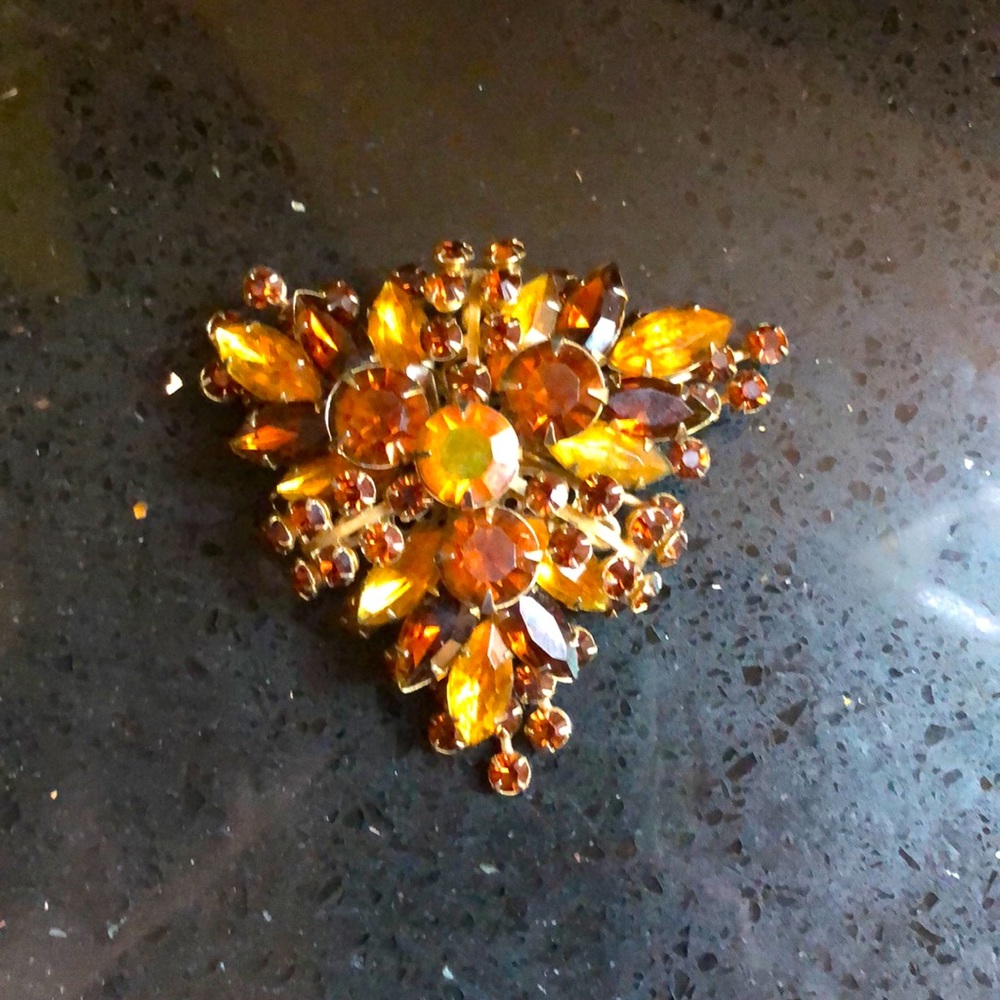 Judy Lee Vintage Brooch